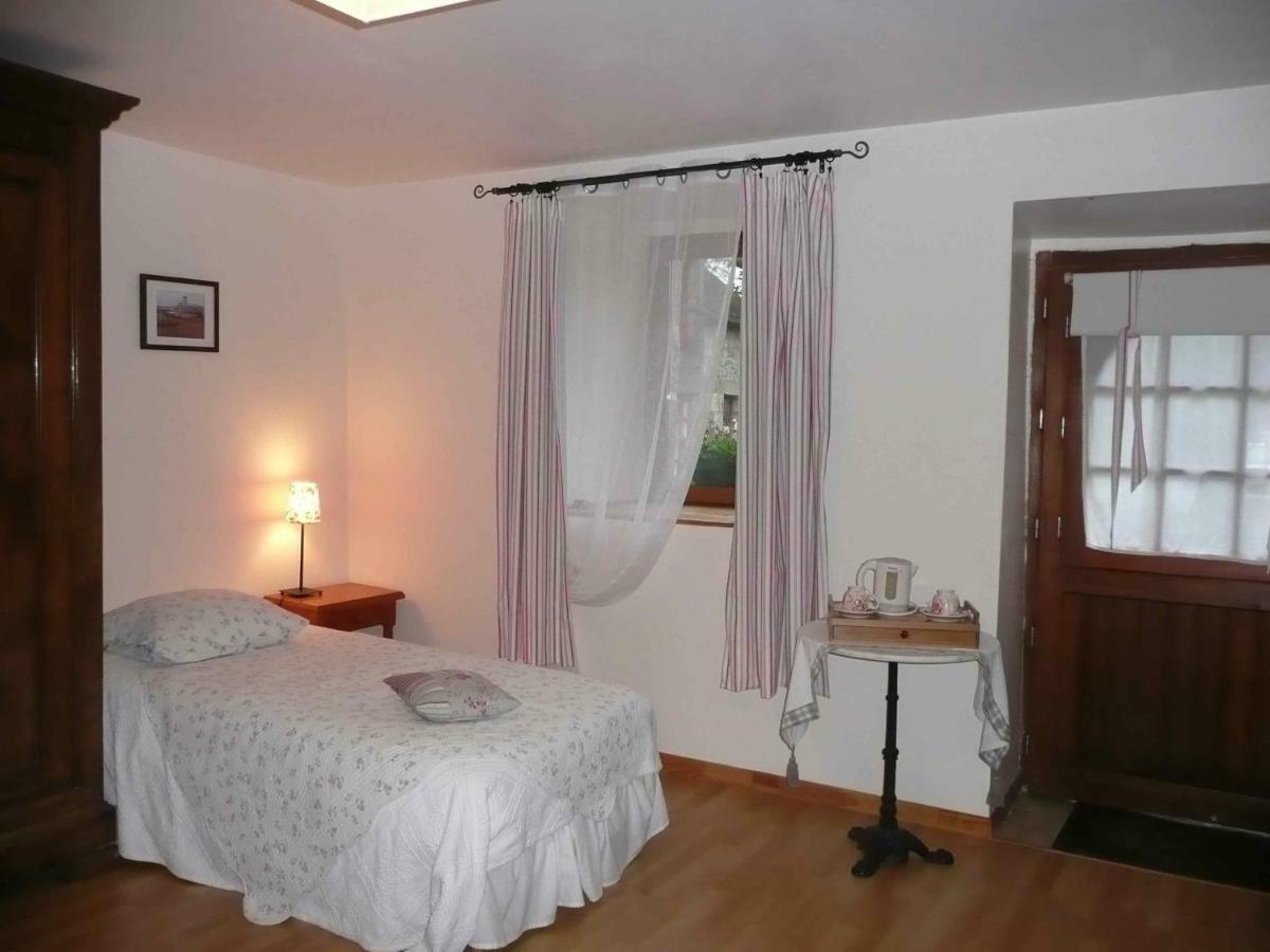 B&B Dinan La Priquetais Trevron ภายนอก รูปภาพ