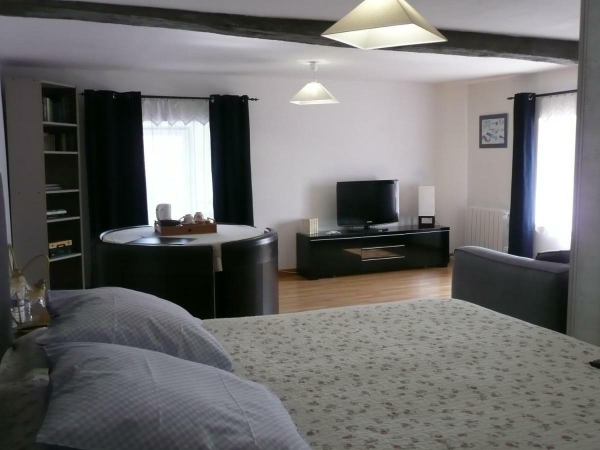 B&B Dinan La Priquetais Trevron ภายนอก รูปภาพ
